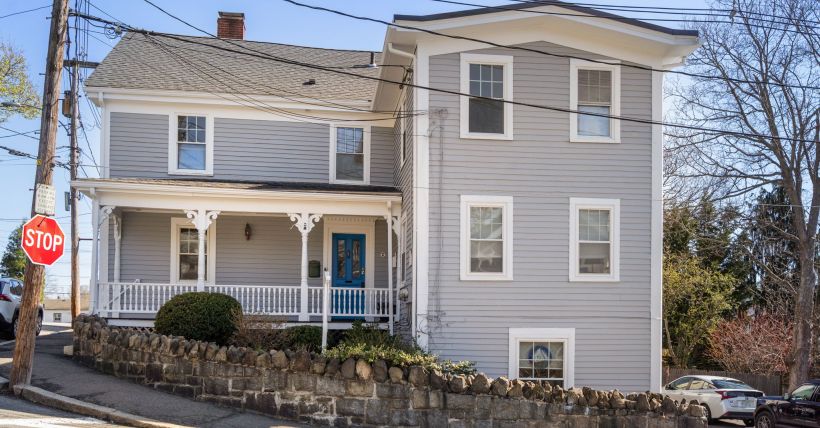 2 Commercial St 3, Marblehead, MA 01945